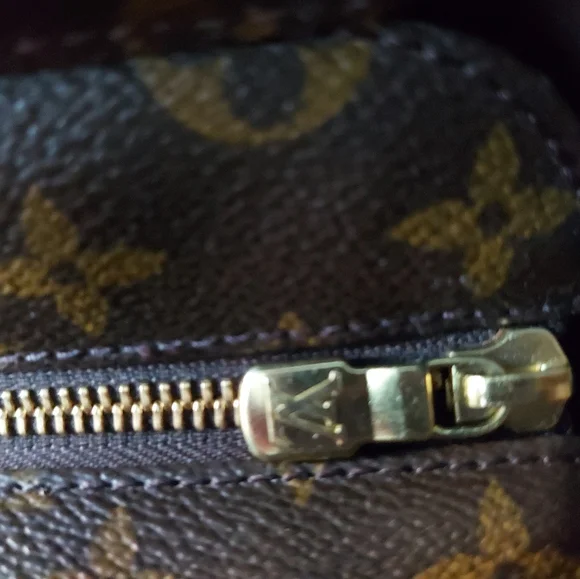 Louis Vuitton Monogram Luco Tote - Picture 13 of 16